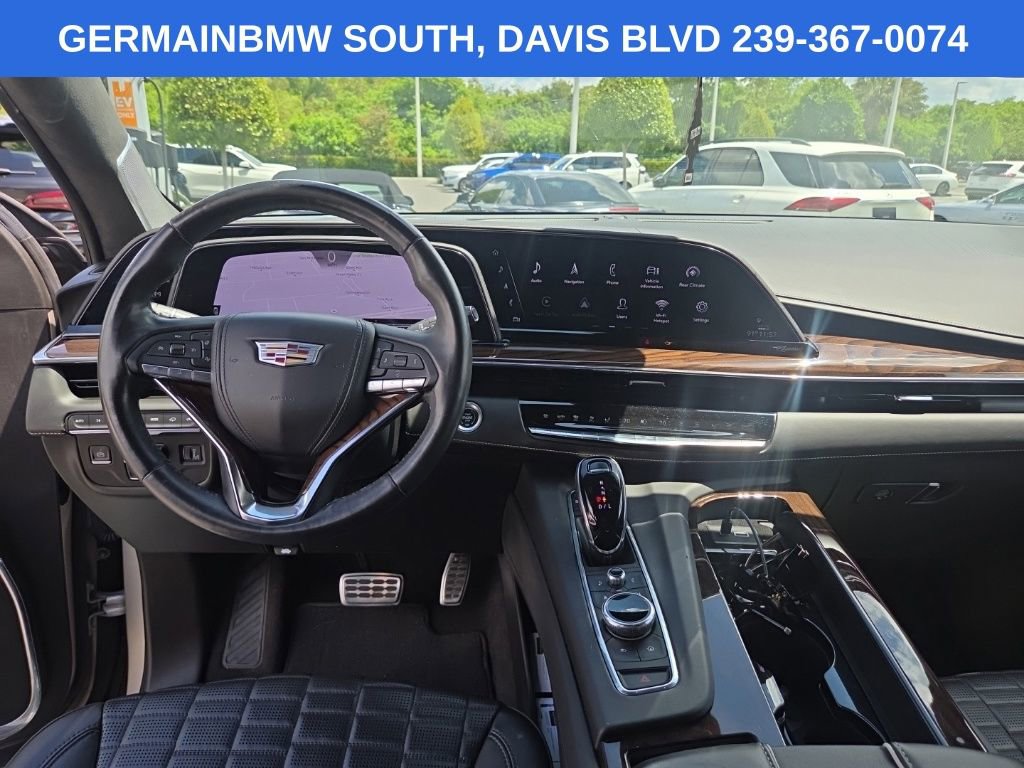 Used 2022 Cadillac Escalade ESV Sport Platinum w/ LPO, ONYX Package AWD/4WD image 10
