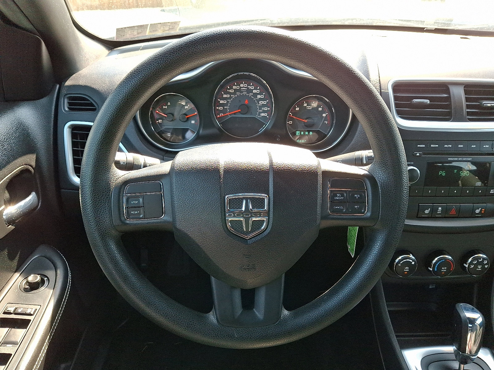 Used 2013 Dodge Avenger SE image 19