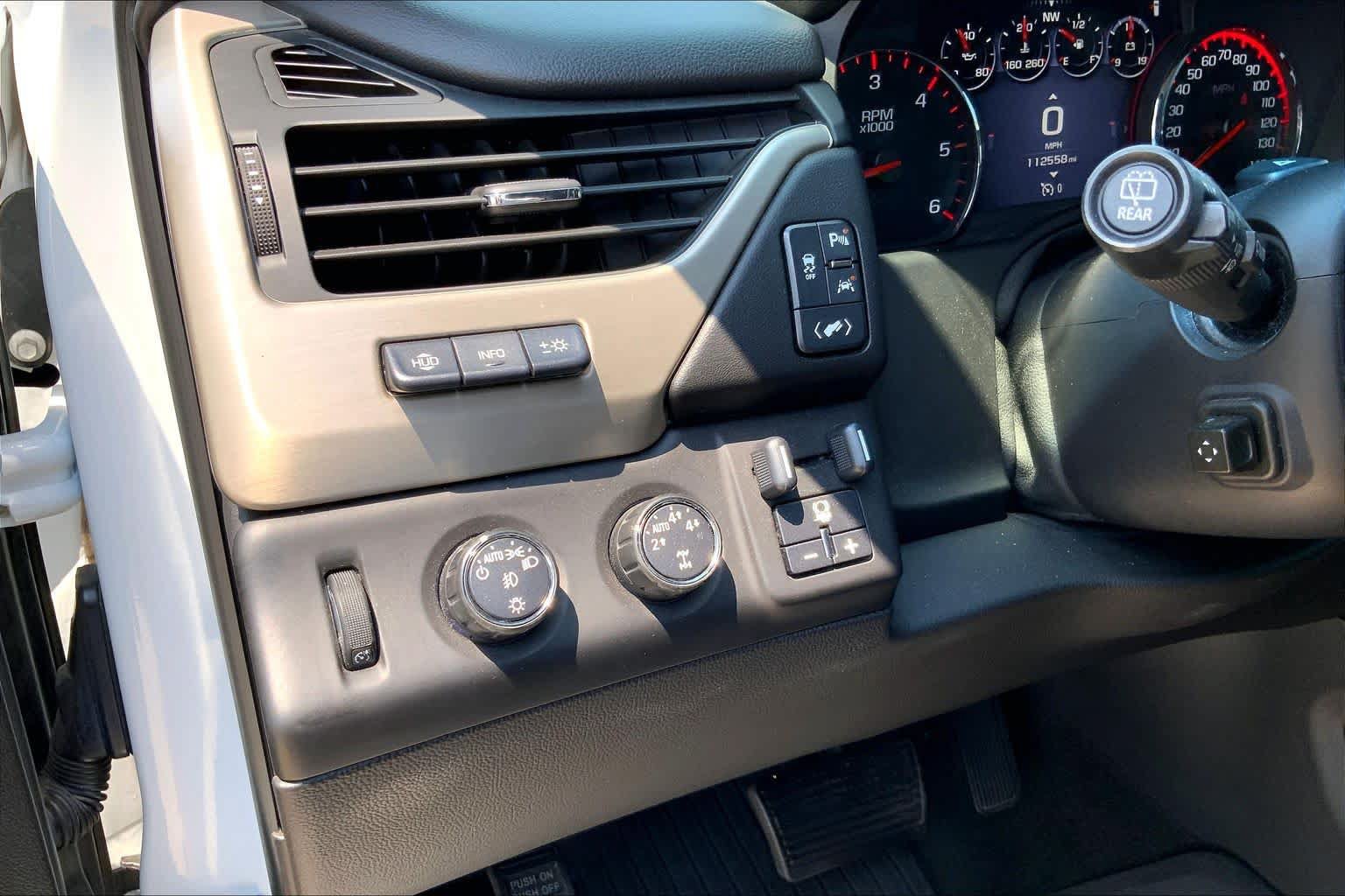 Used 2016 GMC Yukon Denali w/ Open Road Package AWD/4WD image 36