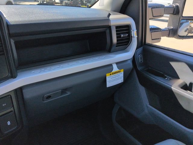 New 2026 Ford F550 4x4 Regular Cab Super Duty image 15