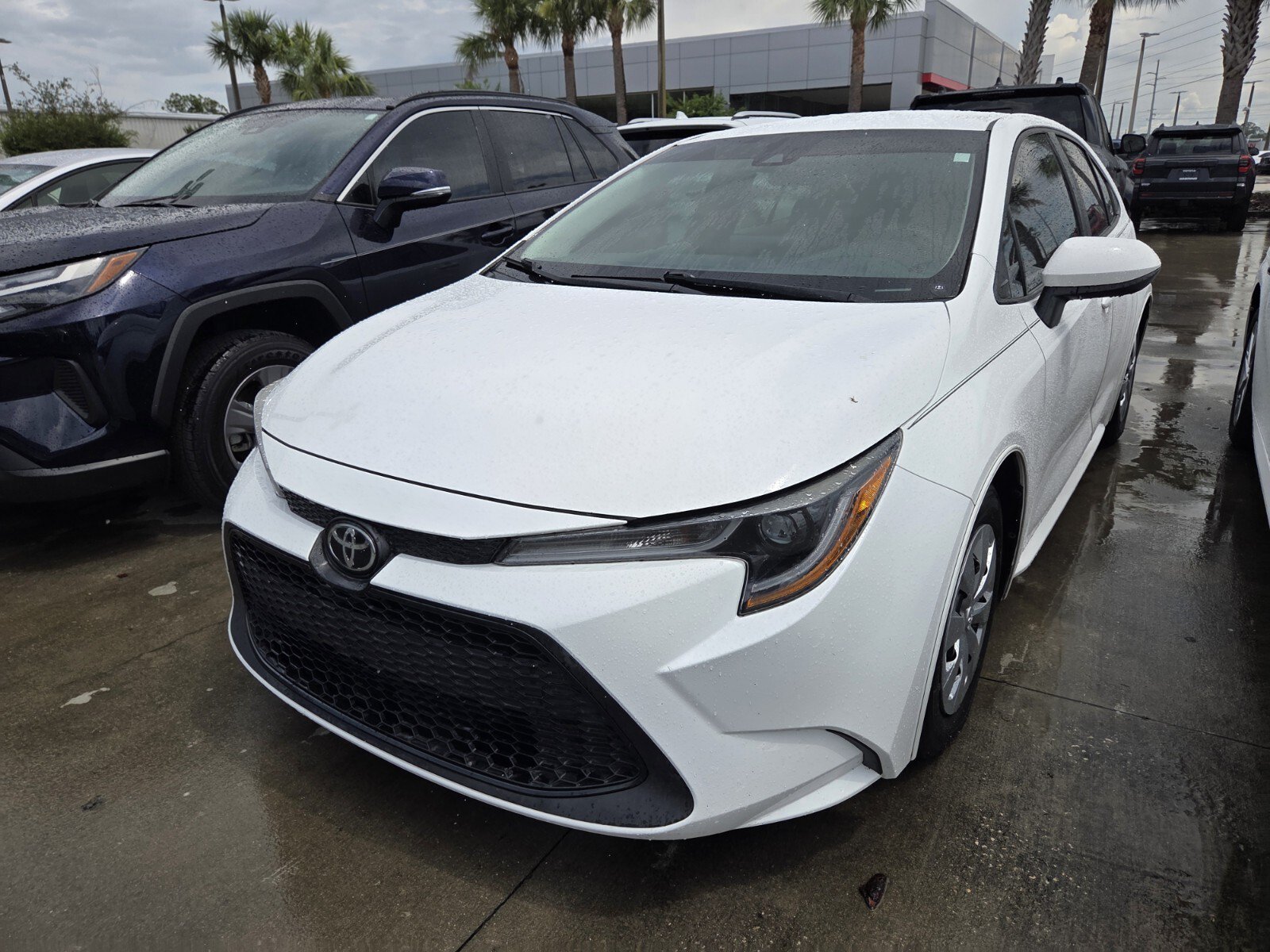 Used 2020 Toyota Corolla L FWD image 3