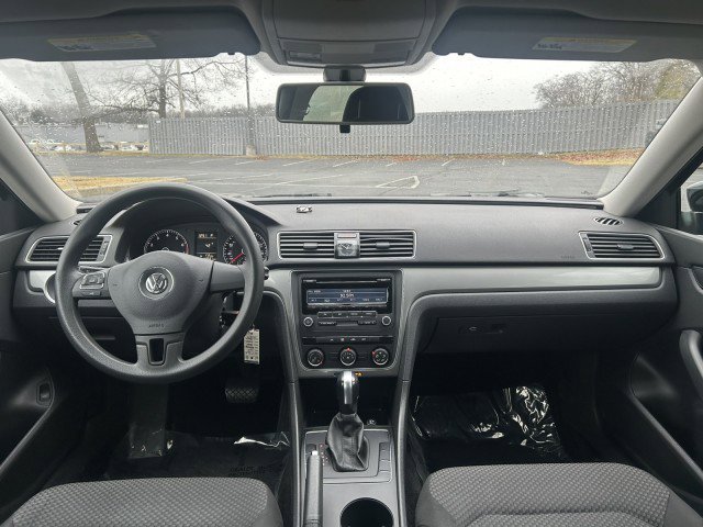 Used 2015 Volkswagen Passat 1.8T S image 9