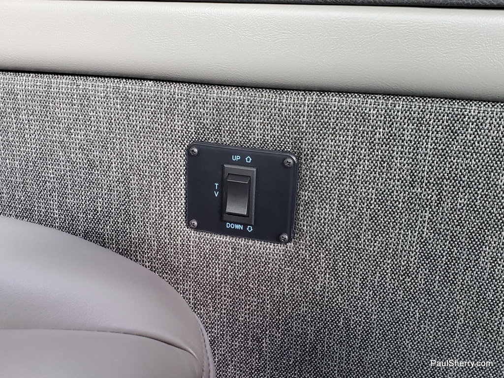 Used 2024 Mercedes-Benz Sprinter 2500 image 33