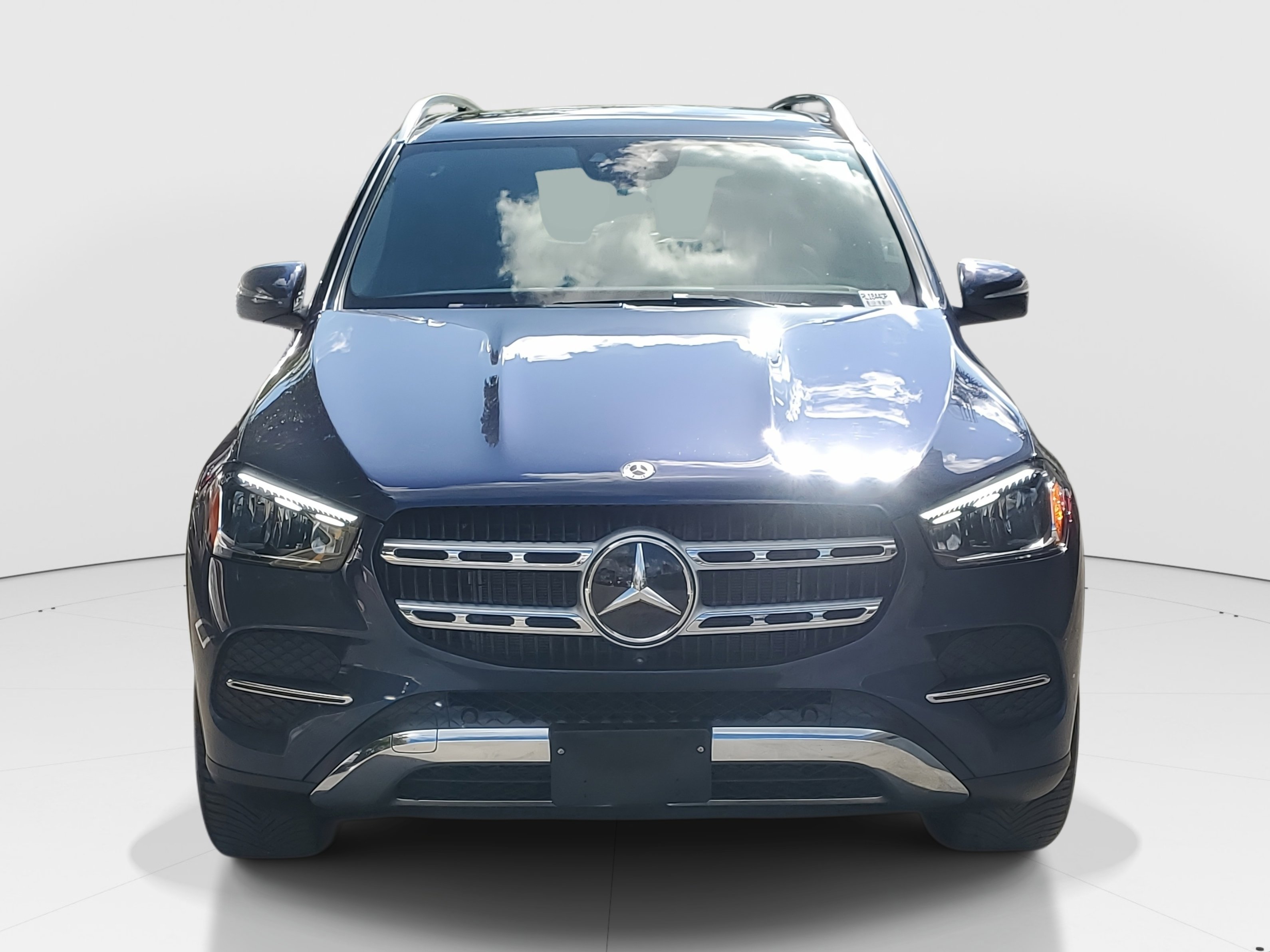 Used 2025 Mercedes-Benz GLE 350 4MATIC image 2