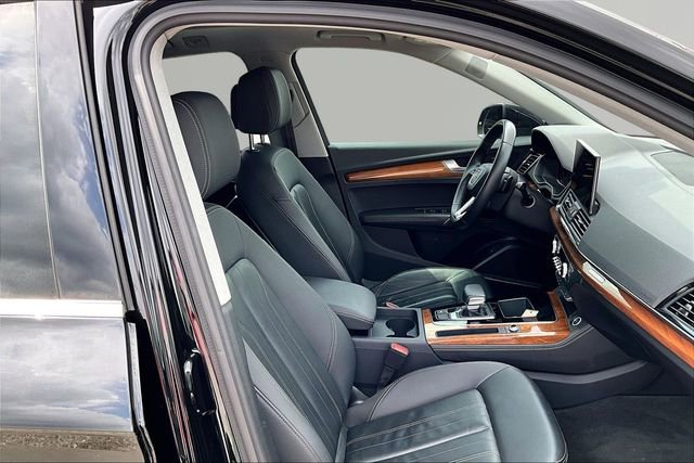 Used 2023 Audi Q5 2.0T Premium Plus w/ Premium Plus Package AWD/4WD image 7