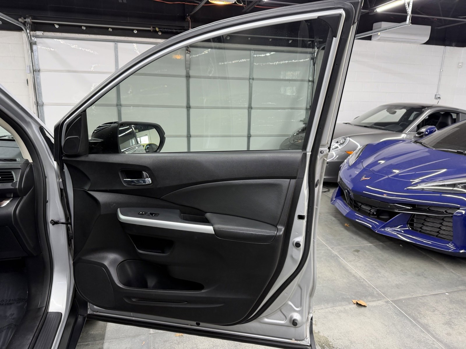 Used 2016 Honda CR-V Touring image 25