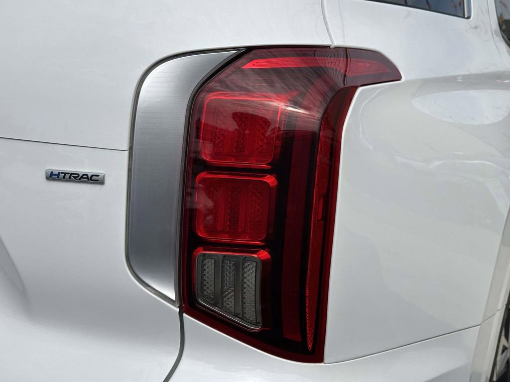 Used 2022 Hyundai Palisade Calligraphy w/ Cargo Package image 9