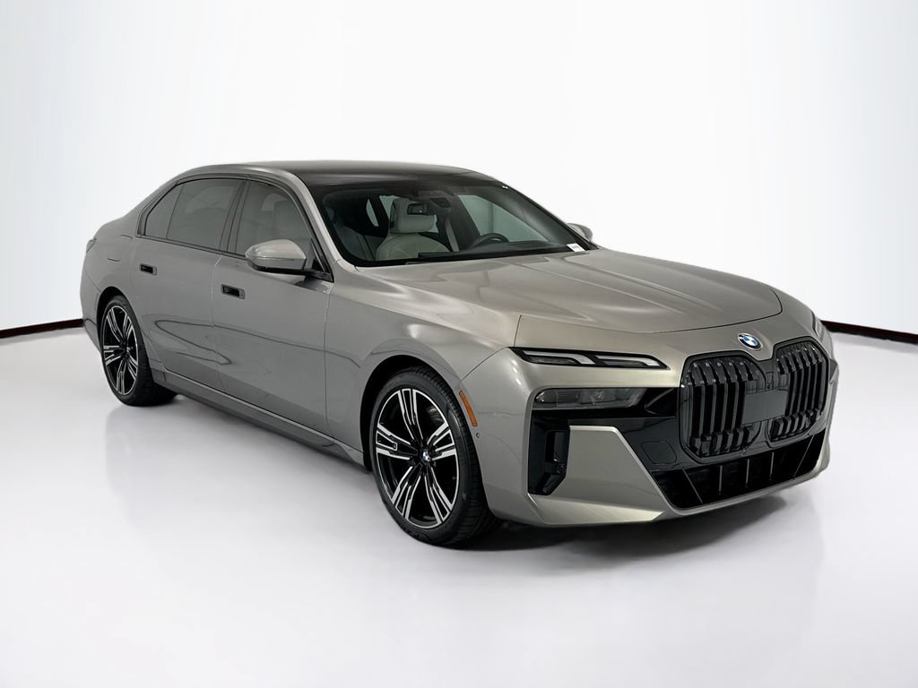 Used 2023 BMW 760i xDrive AWD/4WD image 3