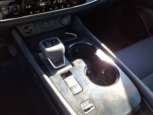 Used 2025 Nissan Rogue Platinum FWD image 17