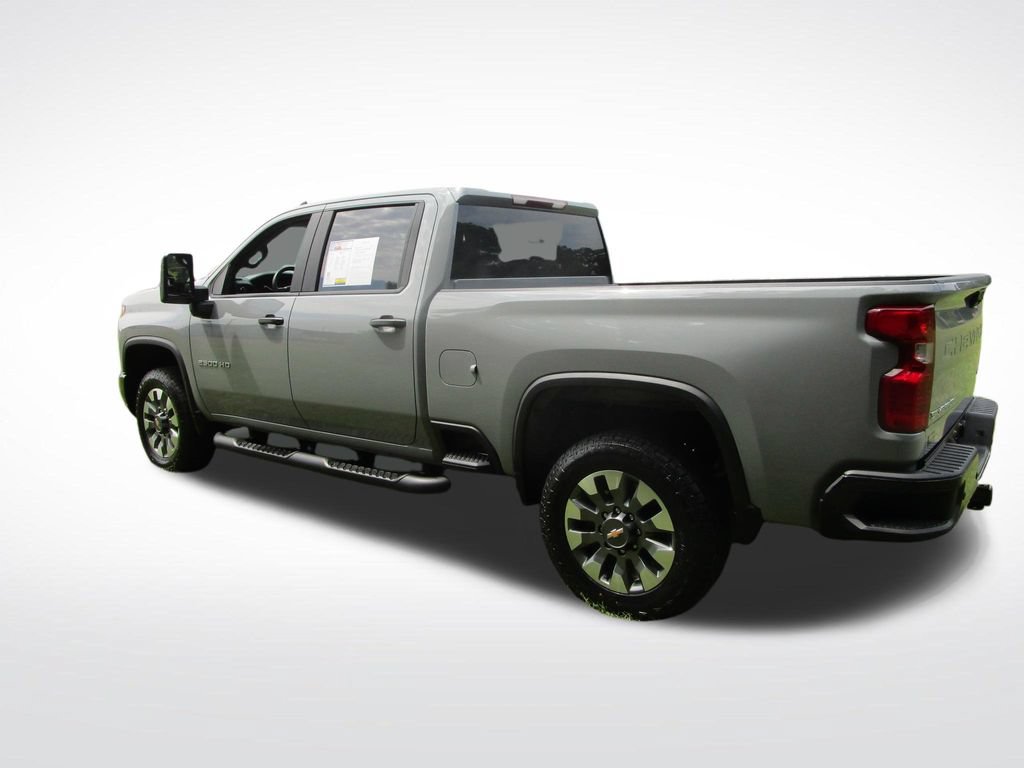 Used 2025 Chevrolet Silverado 2500 Custom w/ Custom Value Package AWD/4WD image 4