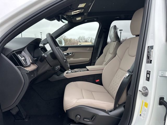 New 2026 Volvo XC90 B6 Plus w/ Protection Package Premier image 14