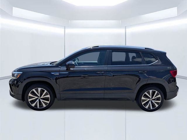 Used 2022 Volkswagen Taos SE FWD image 7