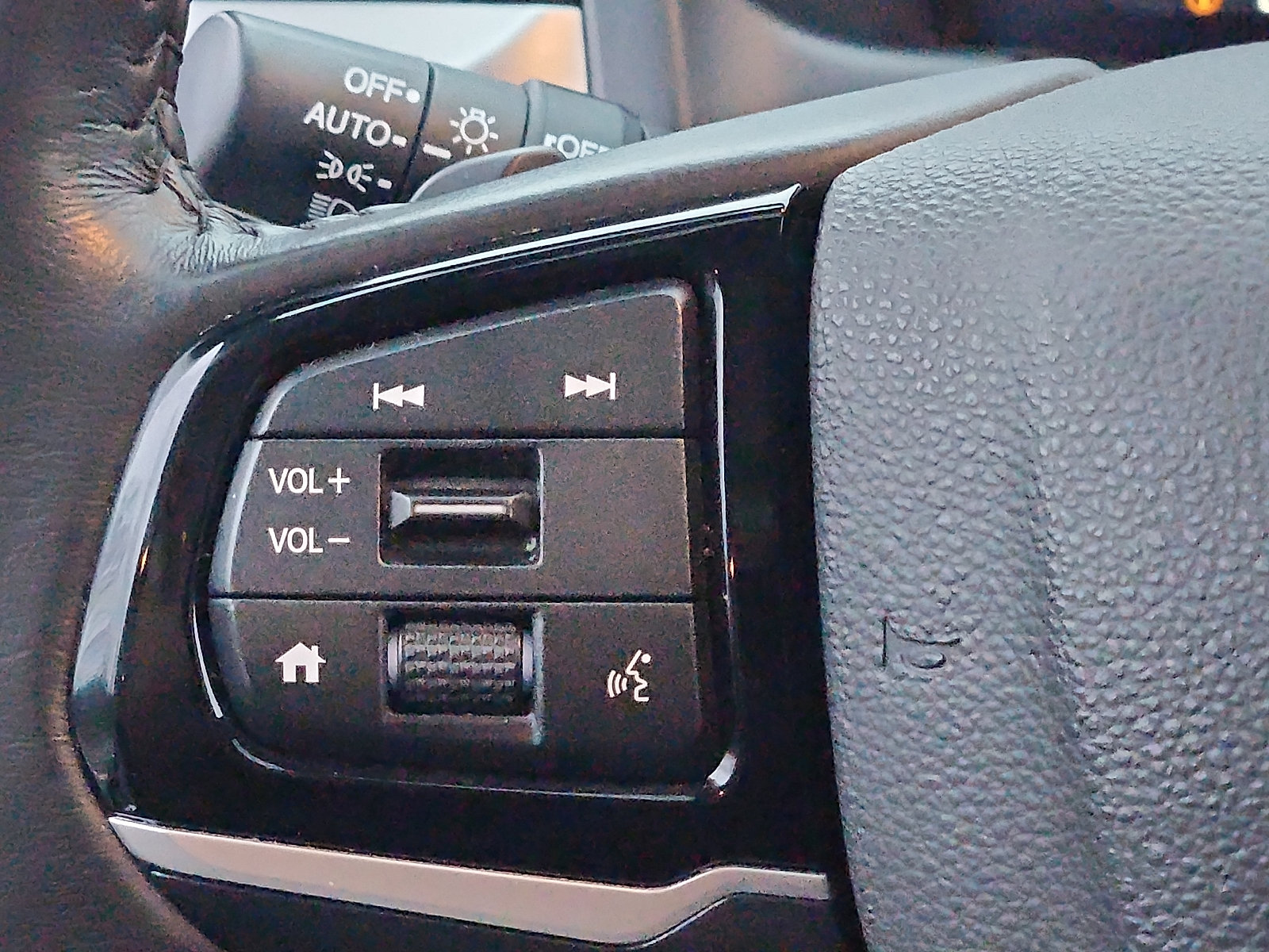 Used 2025 Honda Odyssey Touring image 21