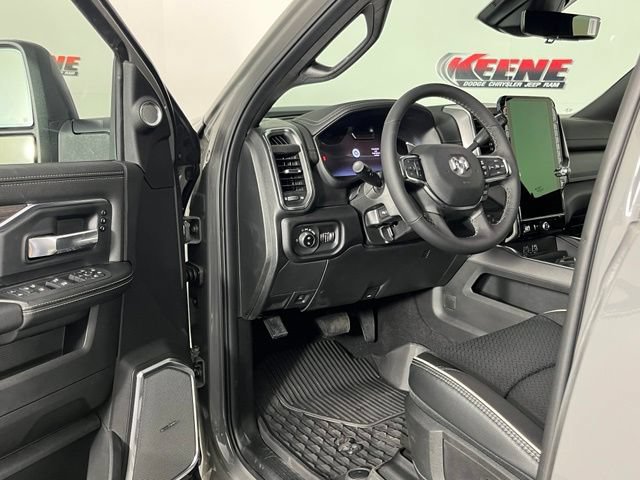 New 2026 RAM 3500 Laramie AWD/4WD image 25