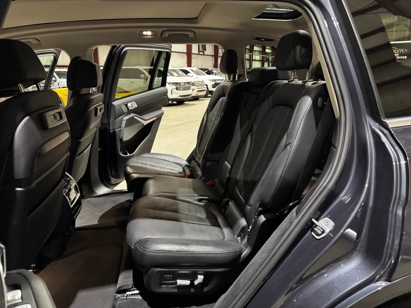 Used 2020 BMW X7 xDrive40i w/ Premium Package image 18