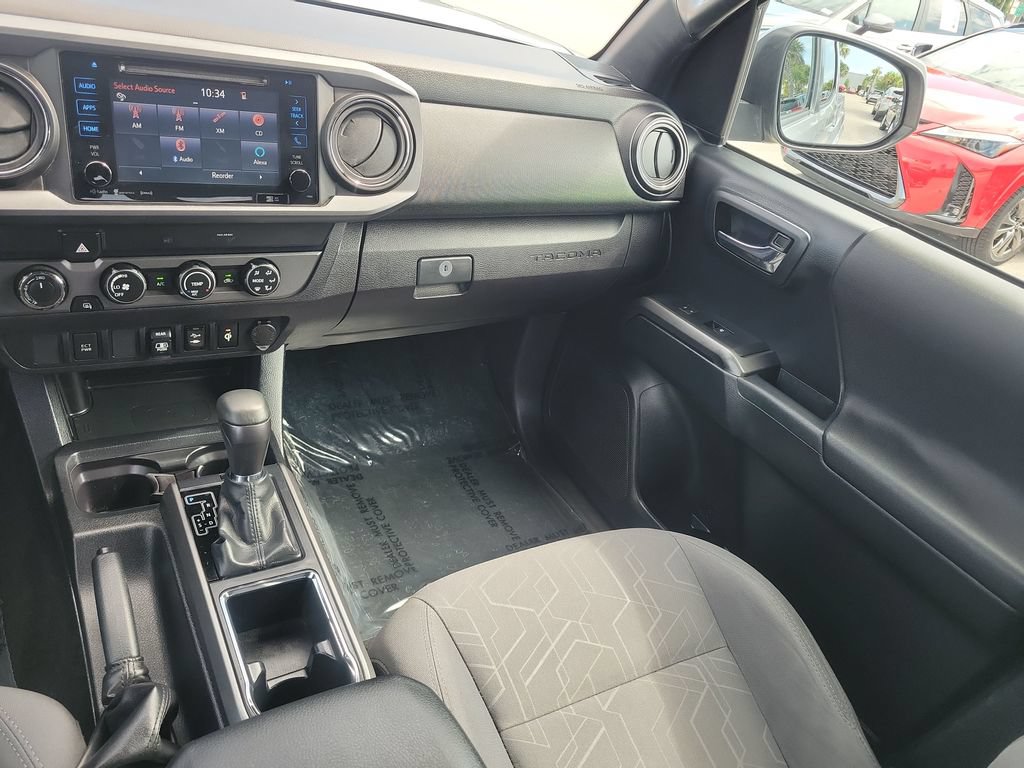 Used 2019 Toyota Tacoma TRD Sport AWD/4WD image 28