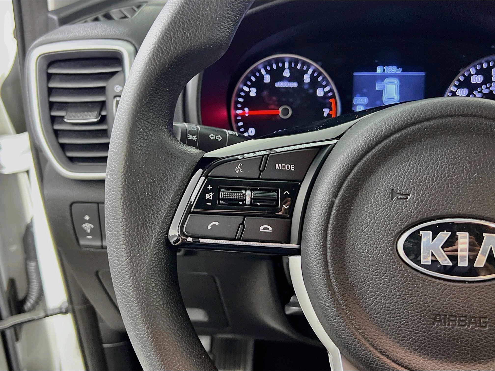 Used 2020 Kia Sportage LX FWD image 19