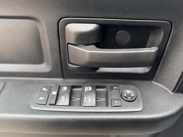 Used 2021 RAM 1500 Tradesman w/ Chrome Plus Package RWD image 9
