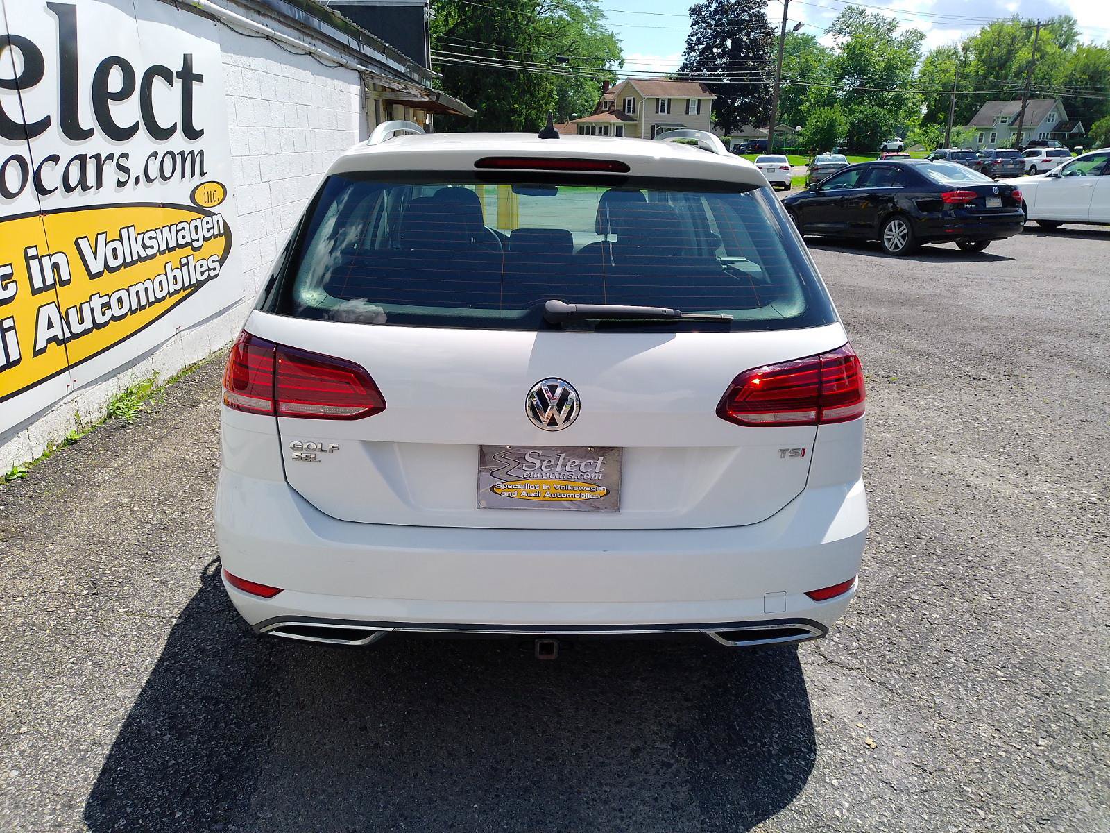 Used 2018 Volkswagen Golf SEL FWD image 5
