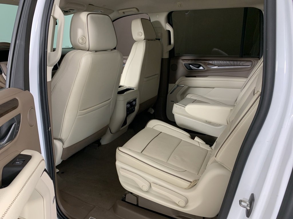 Used 2022 GMC Yukon XL Denali image 27