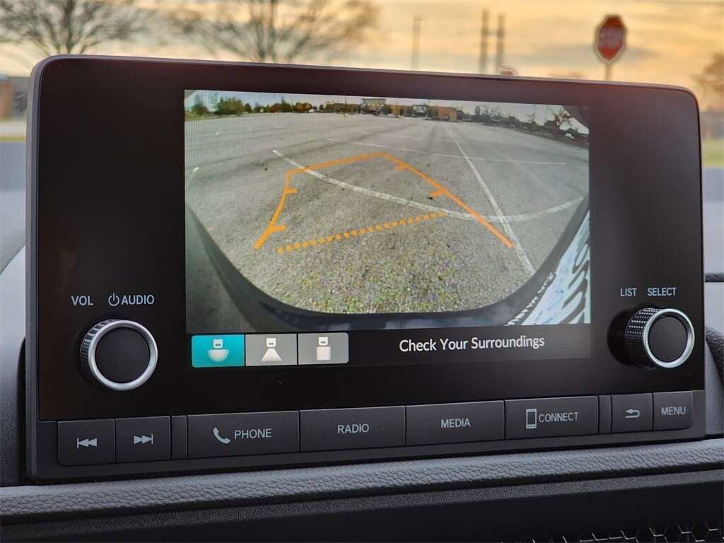 Used 2024 Honda CR-V LX image 5