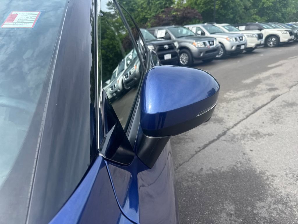 Used 2021 Nissan Rogue SV AWD/4WD image 32