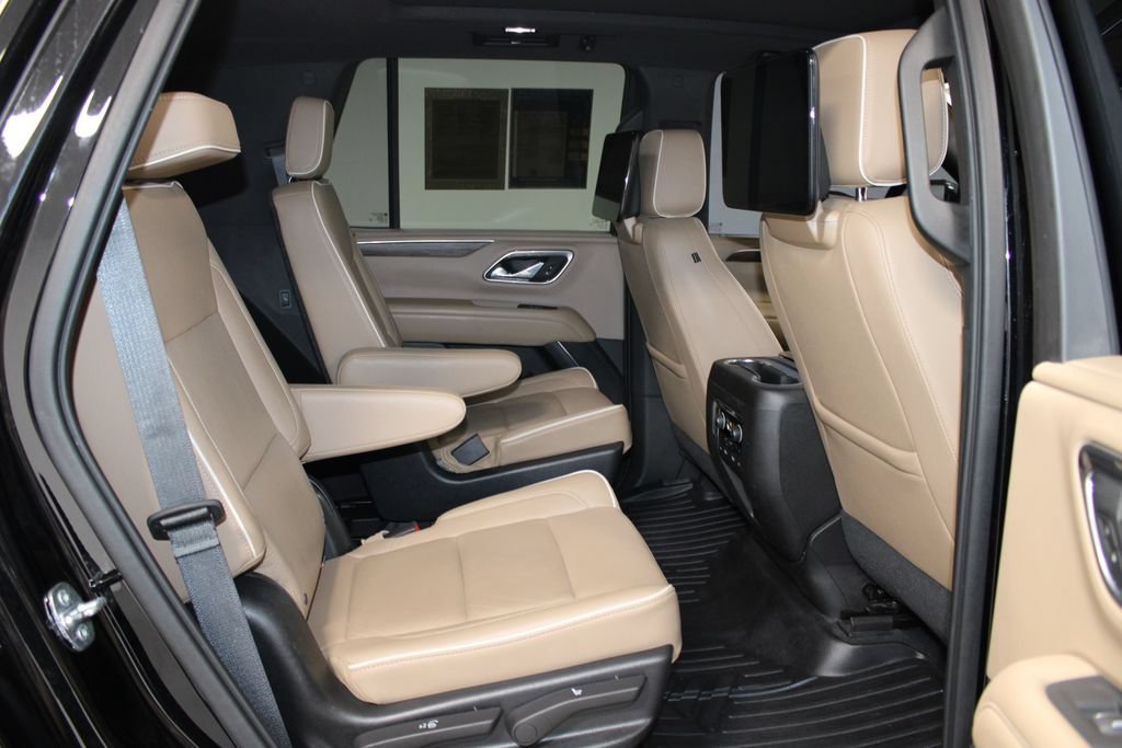 Used 2021 Chevrolet Tahoe Premier w/ Premium Package AWD/4WD image 30