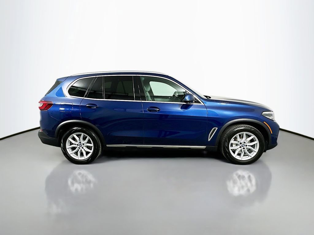 Used 2023 BMW X5 xDrive40i w/ Premium Package image 4