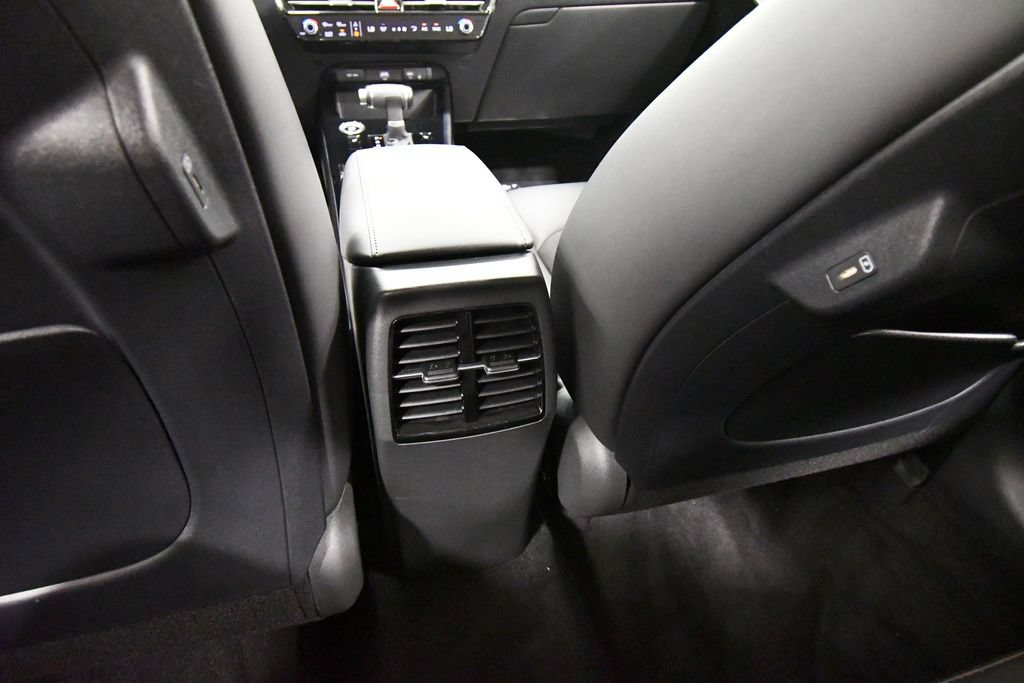 Certified 2025 Kia Niro EX FWD image 16