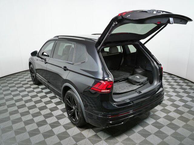 Used 2024 Volkswagen Tiguan SE R-Line FWD image 20