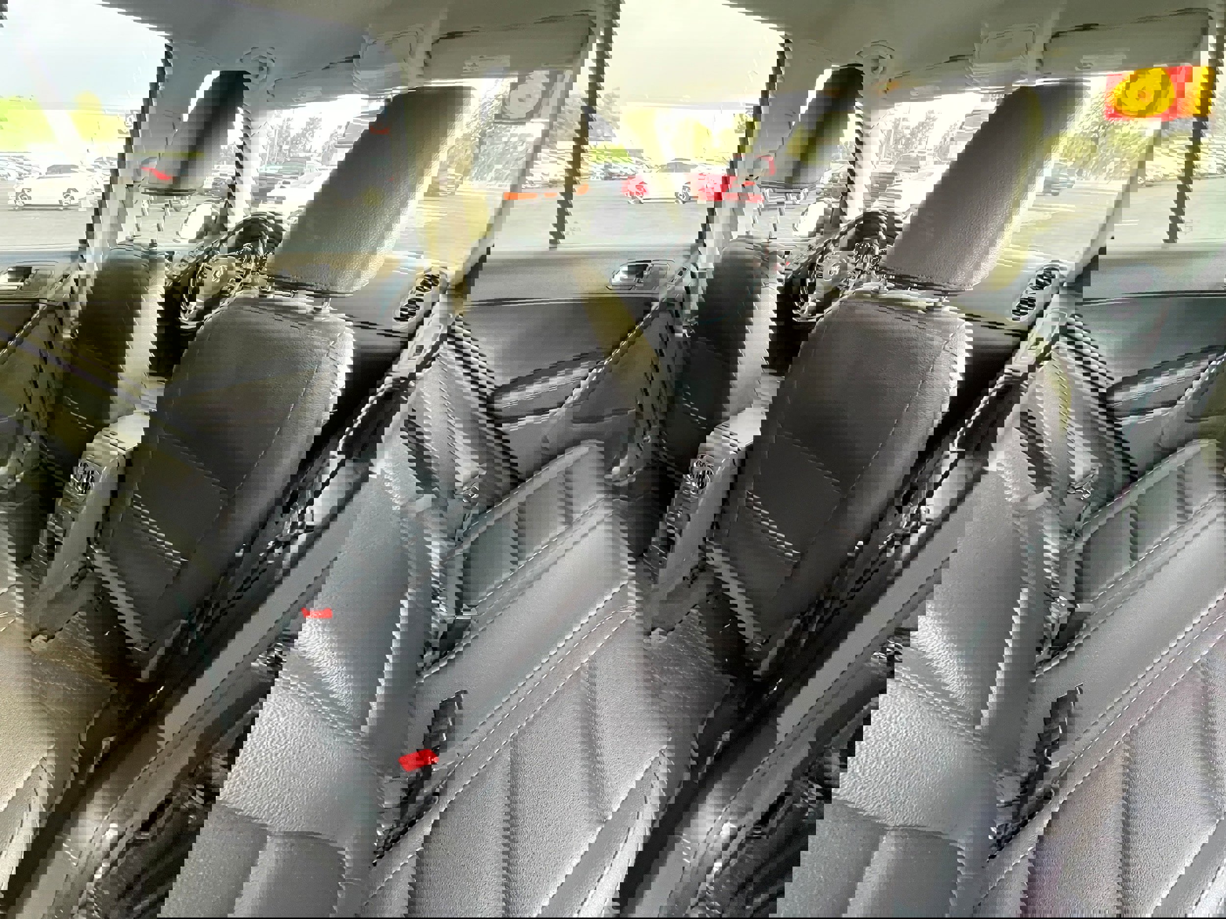 Used 2016 Volkswagen Tiguan S image 29