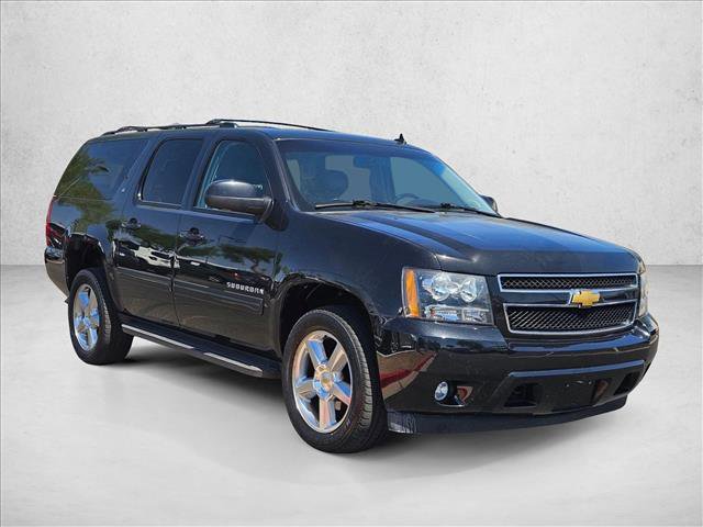 Used 2013 Chevrolet Suburban LT w/ Luxury Package AWD/4WD image 3