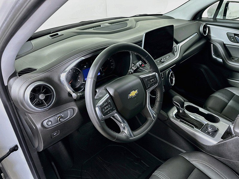 Used 2023 Chevrolet Blazer LT FWD image 9