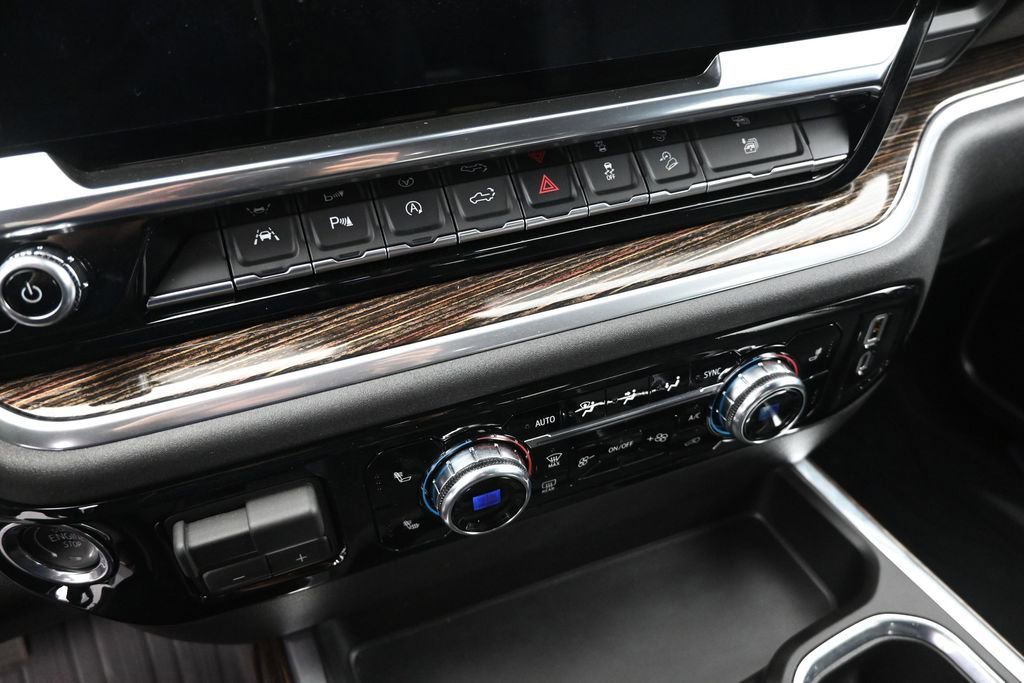 Used 2026 GMC Sierra 1500 Elevation w/ Elevation Premium Package AWD/4WD image 17