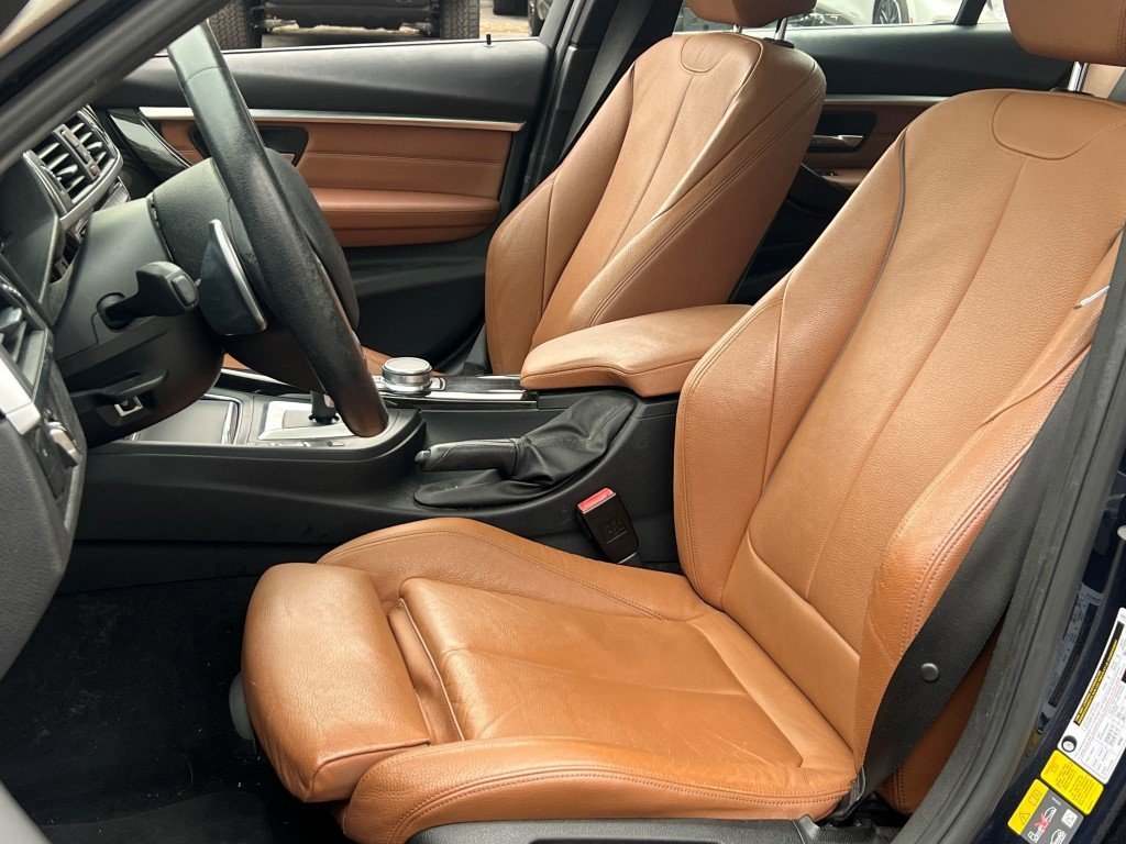 Used 2017 BMW 330e 330e iPerformance 4dr Car image 18