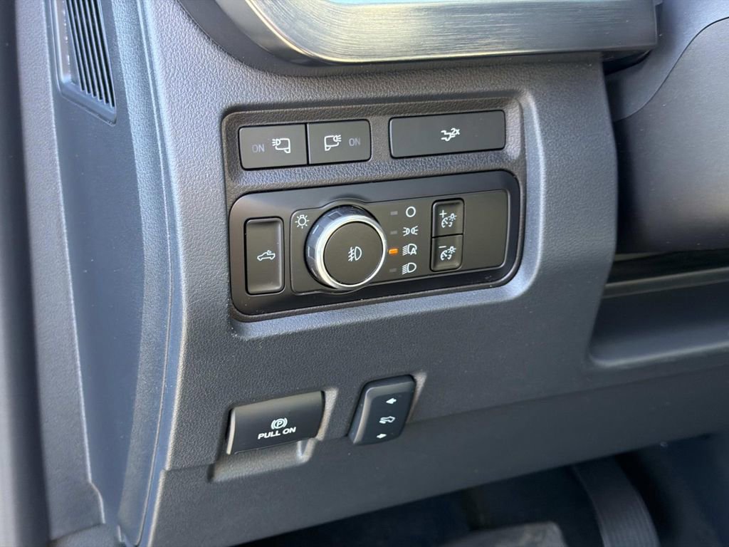 Used 2024 Ford F250 Lariat w/ Lariat Ultimate Package image 28