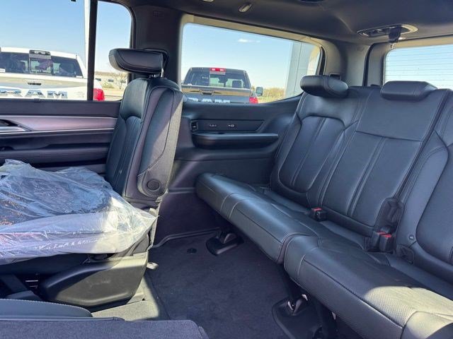 New 2026 Jeep Grand Wagoneer Limited AWD/4WD image 34