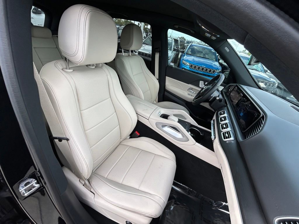 Used 2025 Mercedes-Benz GLE 450e 4MATIC image 31
