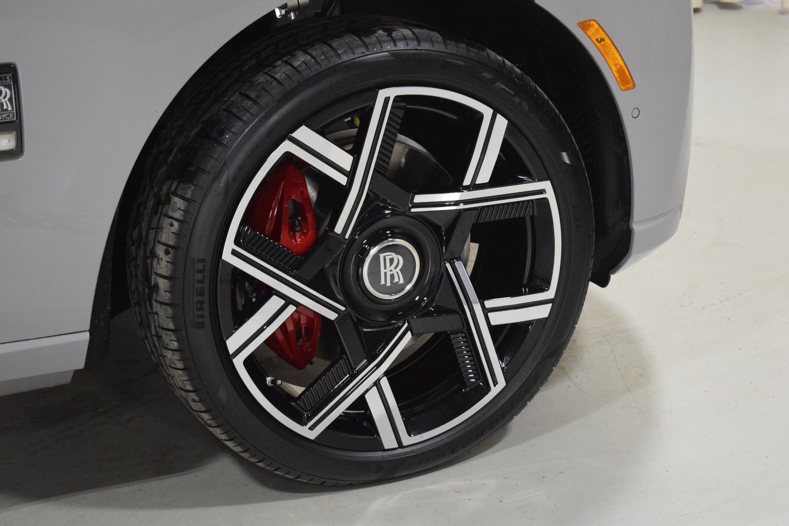 New 2026 Rolls-Royce Cullinan Black Badge image 14