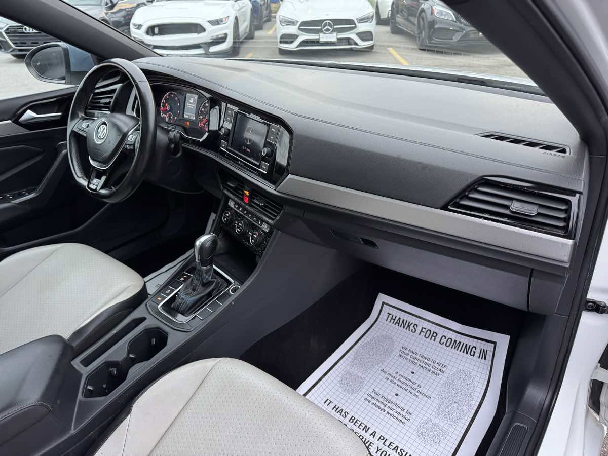 Used 2019 Volkswagen Jetta R-Line w/ R-Line Cold Weather Package FWD image 29
