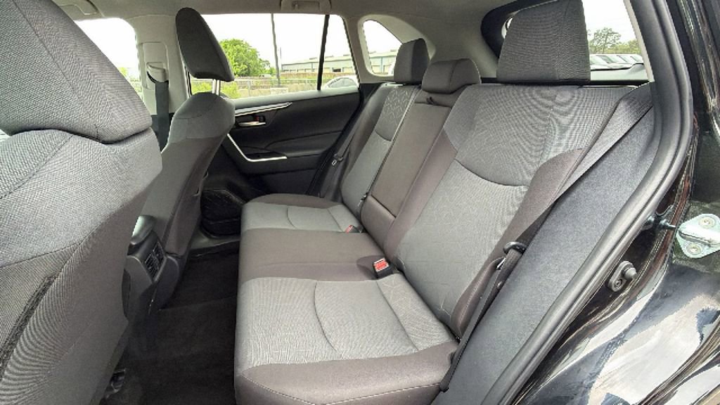 Certified 2025 Toyota RAV4 XLE image 34