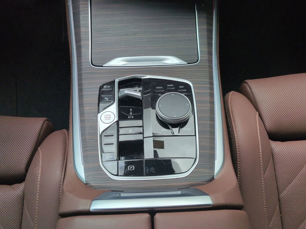 Used 2026 BMW X5 xDrive40i w/ Premium Package AWD/4WD image 13