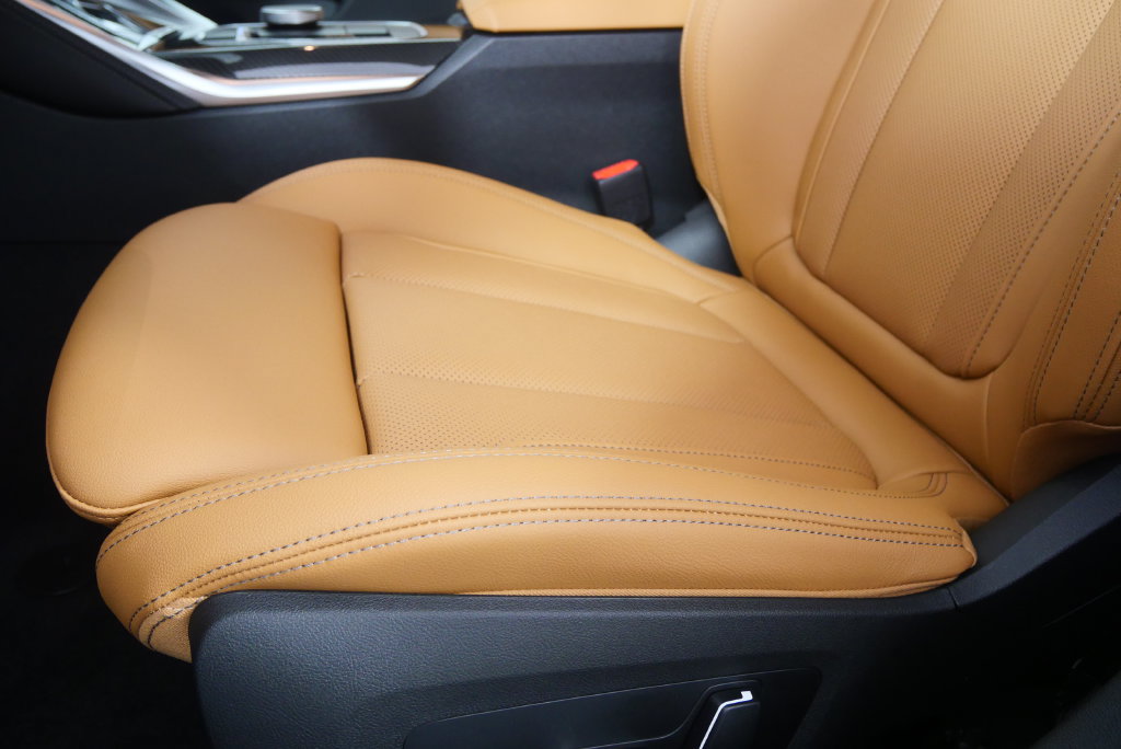 Used 2026 BMW M440i w/ Premium Package RWD image 10