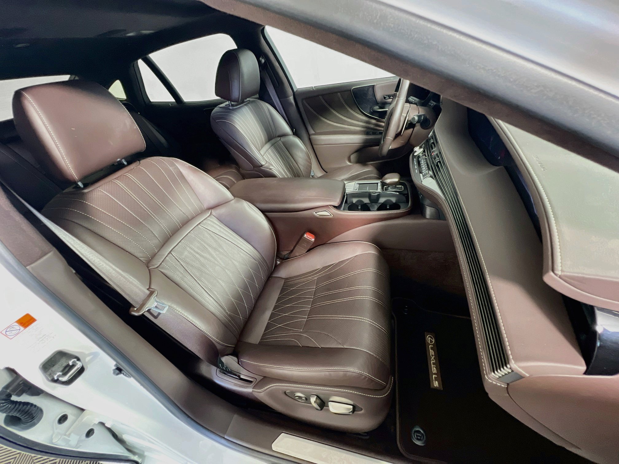 Used 2020 Lexus LS 500 AWD w/ Interior Upgrade Package image 31