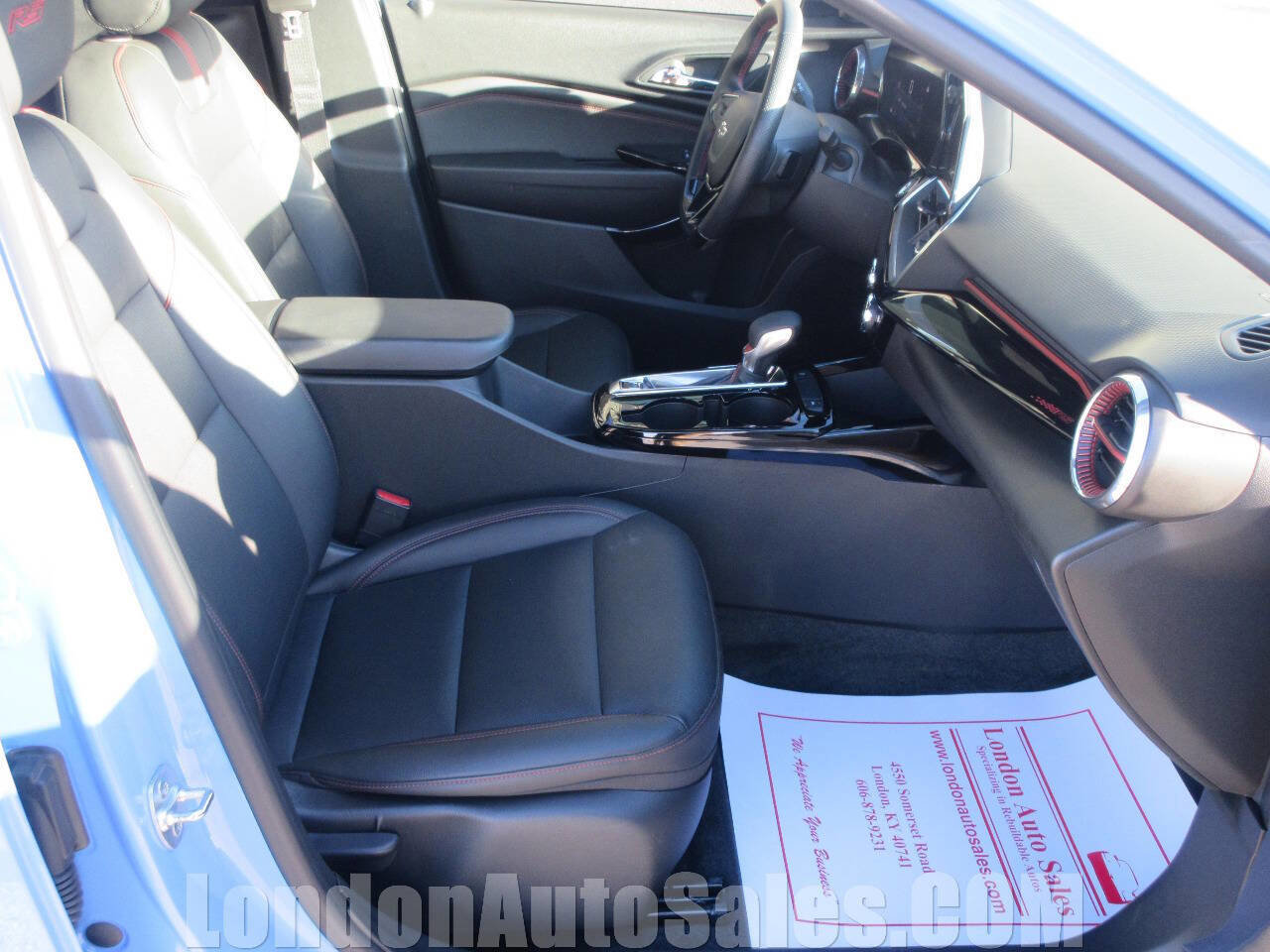 Used 2024 Chevrolet Trax RS w/ Driver Confidence Package image 15