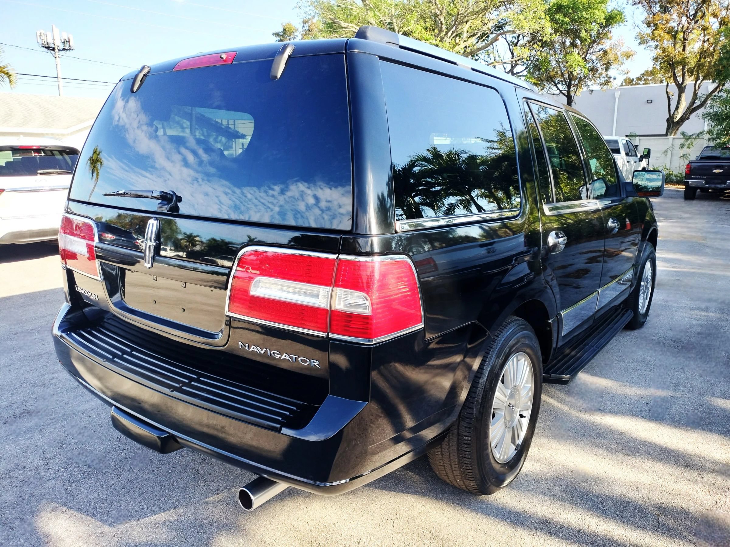 Used 2008 Lincoln Navigator 2WD image 8
