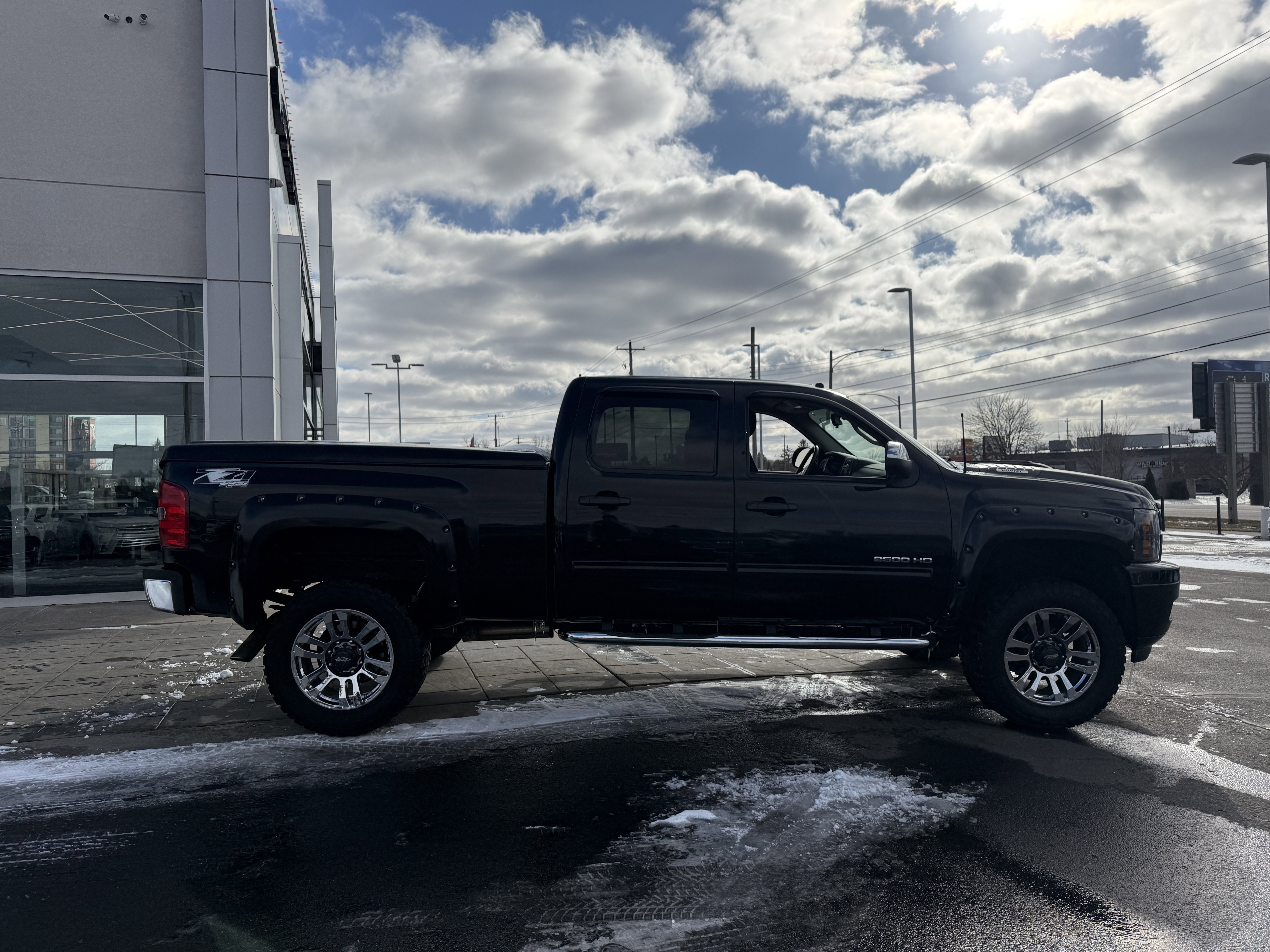 Used 2014 Chevrolet Silverado 2500 LT w/ Z71 Appearance Package image 7
