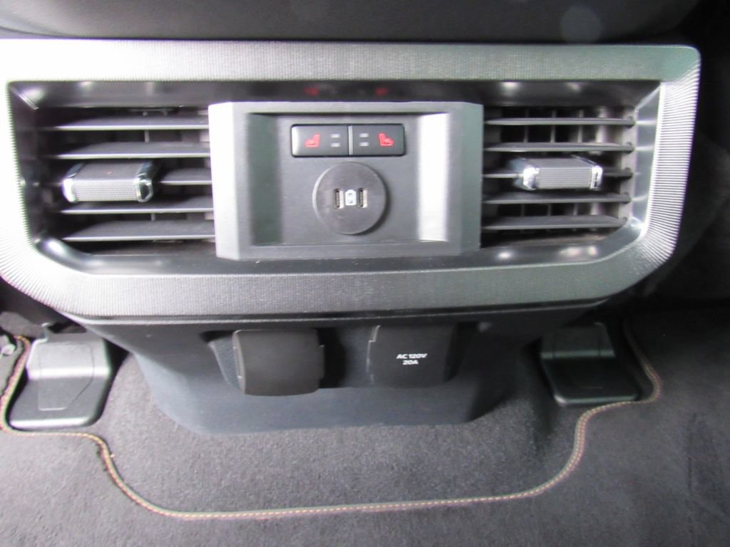 Used 2024 Ford F250 Platinum w/ Tremor Off-Road Package AWD/4WD image 20