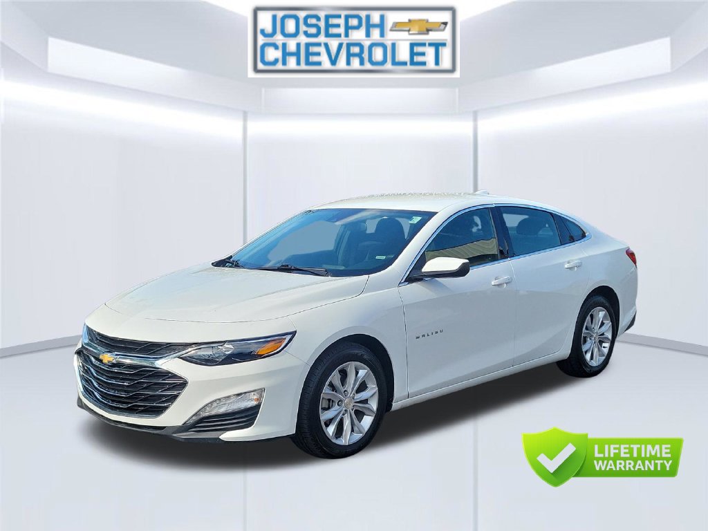Used 2025 Chevrolet Malibu LT FWD image 2