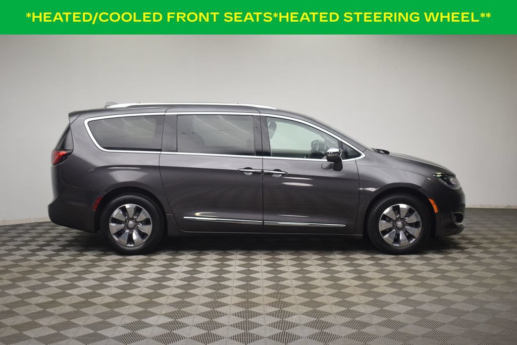 Used 2020 Chrysler Pacifica Limited FWD image 13